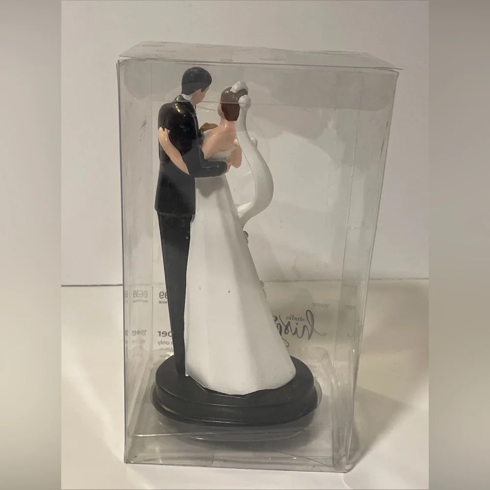 Caucasian Bride & Groom Wedding Cake Topper 7” Resin New